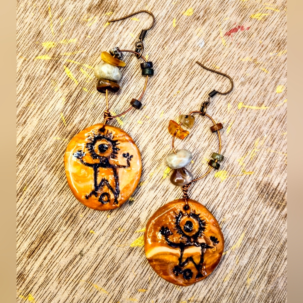 Rustic Native American Petroglyph Woman On Brown Red Clay In Copper Earrings